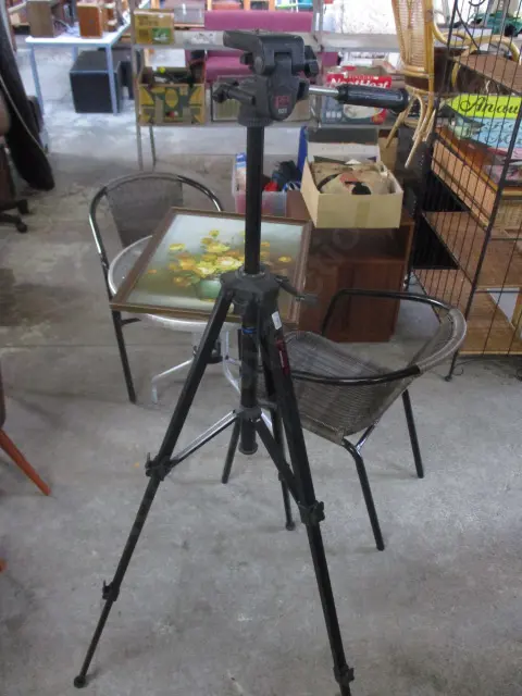 Tripod Image 1++