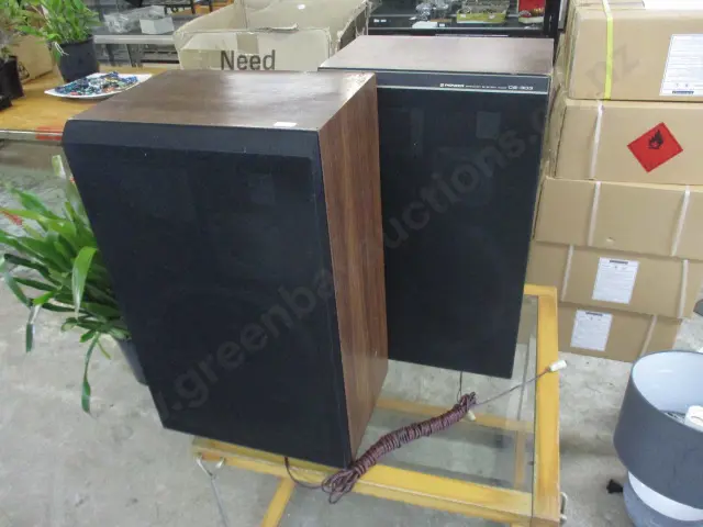 Speakers Image 1++