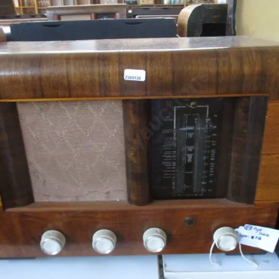 89 Pye Radio