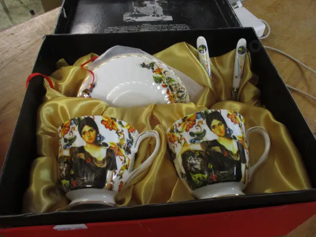 Picasso Teaset Image 1++