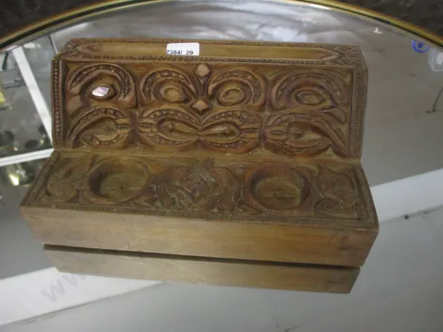 Carved Tiki Stand Image 1++
