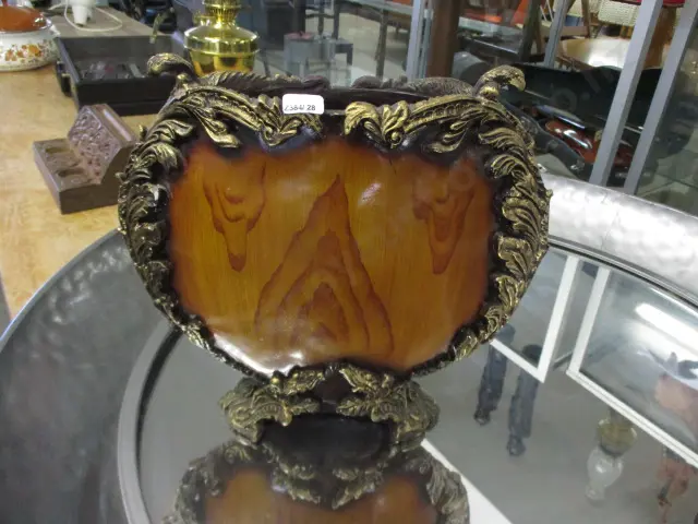 Decoratve Vase Image 1++