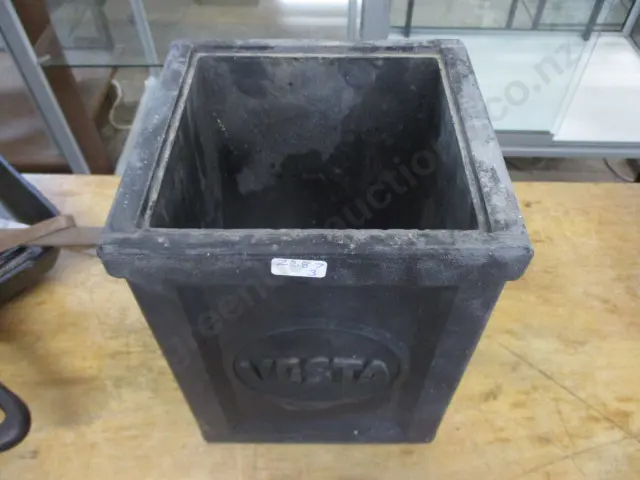 Vesta Box Image 1++