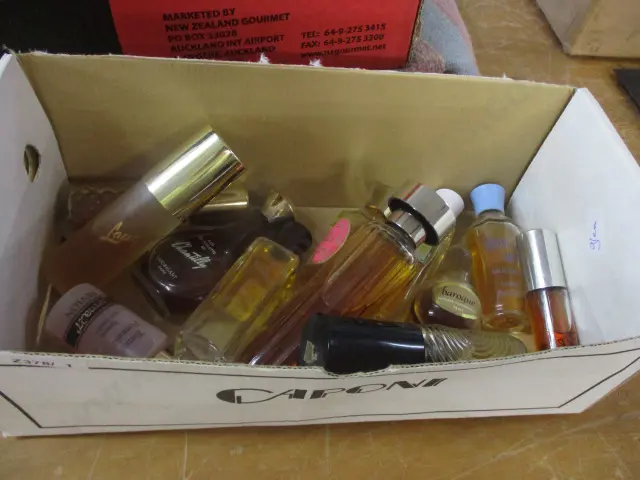 Perfumes Image 1++