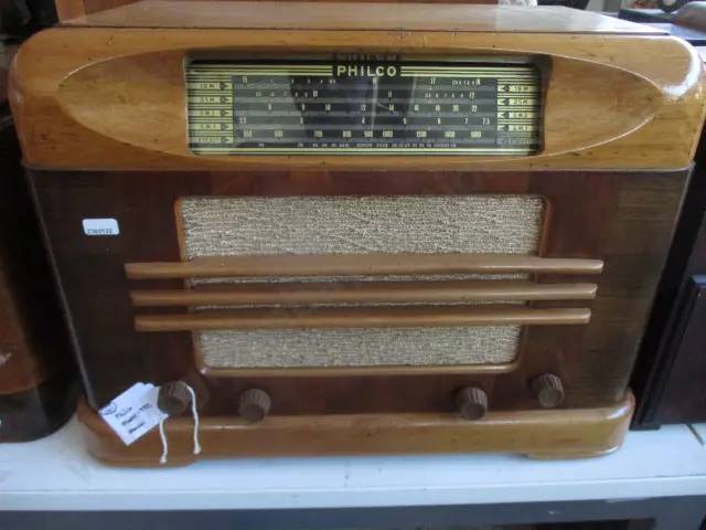 161 Phico Radio Image 1++