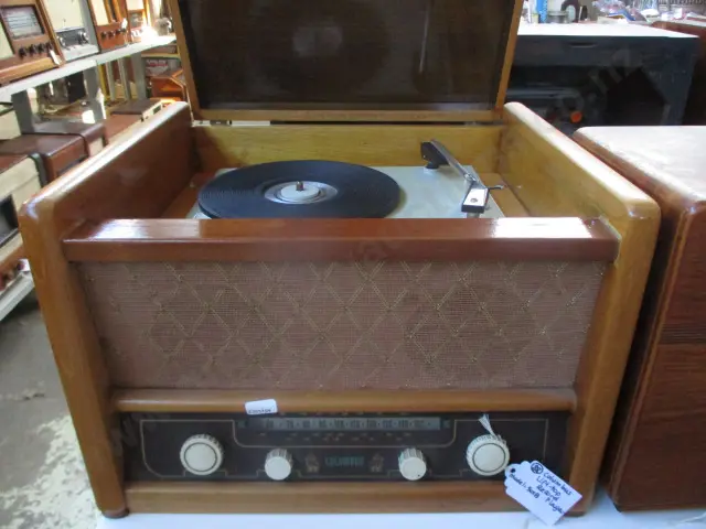 88 Columbus Radio Image 1++