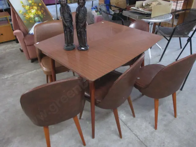 Retro Table and 6 Chairs Image 1++