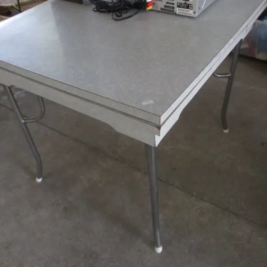 Retro Table