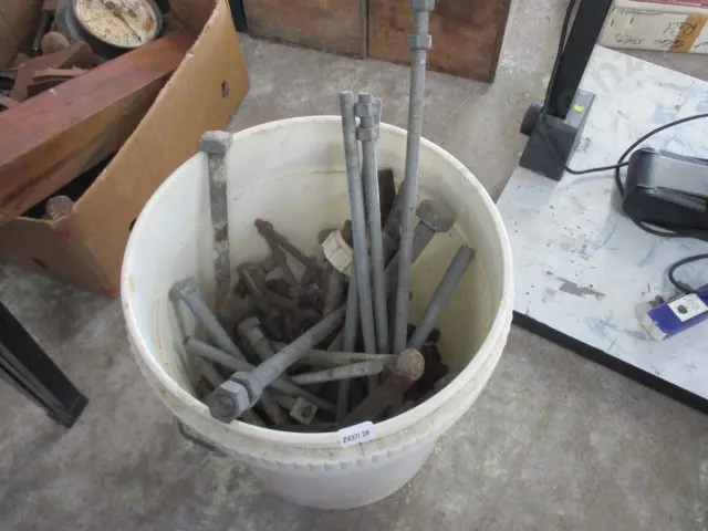 Bucket Bolts Image 1++