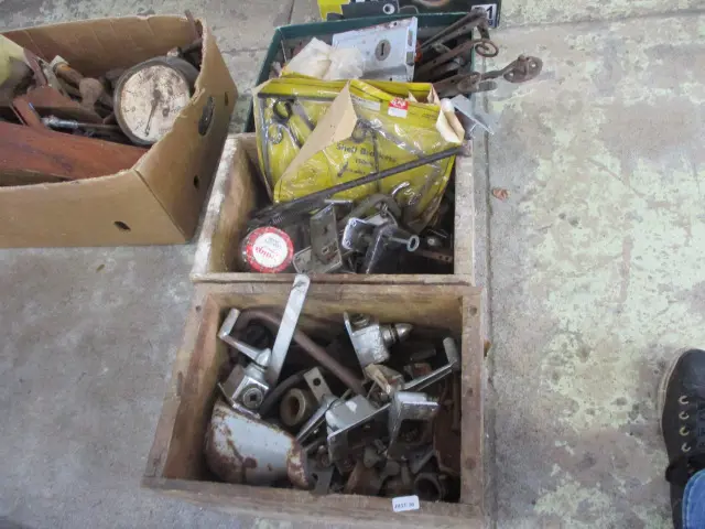 3 Boxes Hardware Image 1++