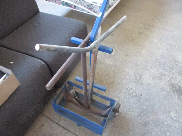 2 Anchors and Trolley Image 1++