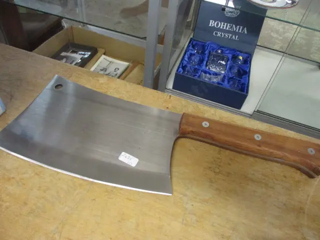 Large Cleaver Image 1++