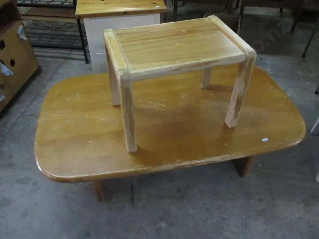 2 Coffee Tables Image 1++
