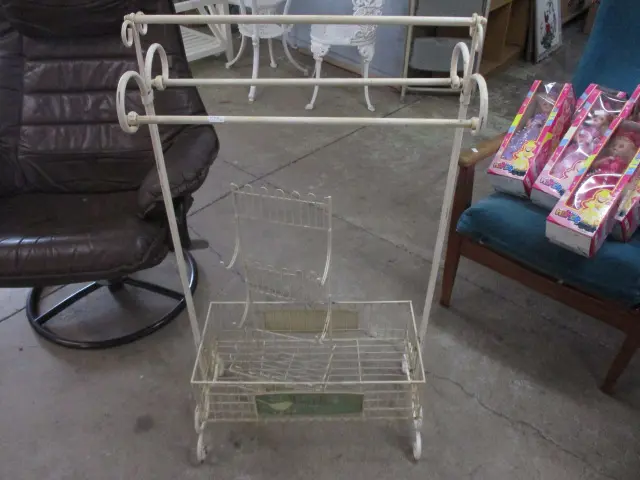 Metal Racks Image 1++