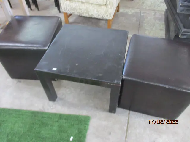 2 Stools and Coffee Table Image 1++
