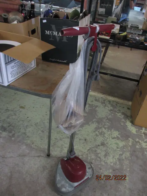 Floor Polisher Image 1++