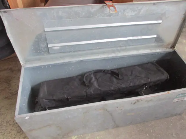 Metal Box and Contents Image 1++