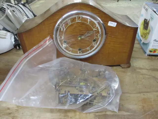 Mantle Clock Image 1++