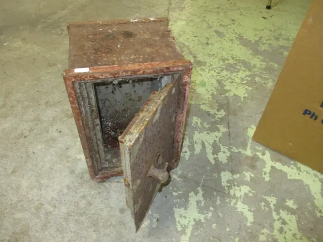 Small Safe Image 1++