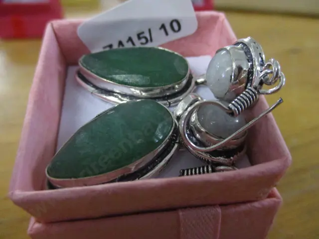 Earrings Image 1++