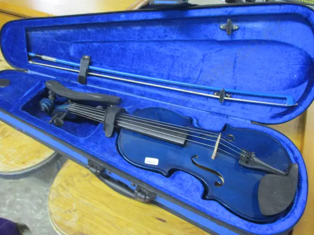 Violin Image 1++