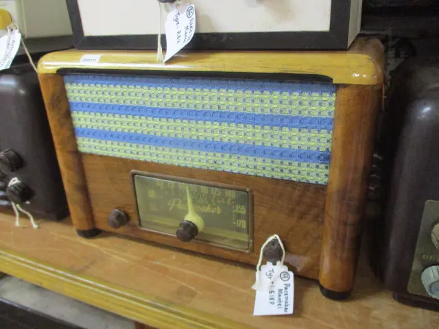 9 Pacemaker Radio Image 1++