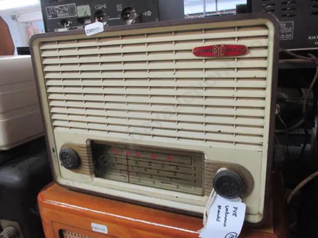 198 Pye Radio Image 1++