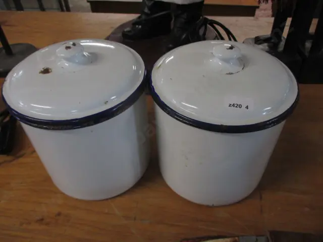 2 Cannisters Image 1++
