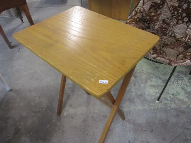 Side Table Image 1++