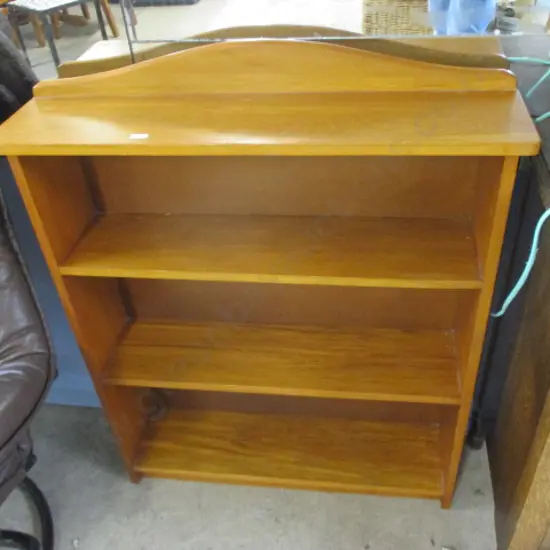 Rimu Shelves