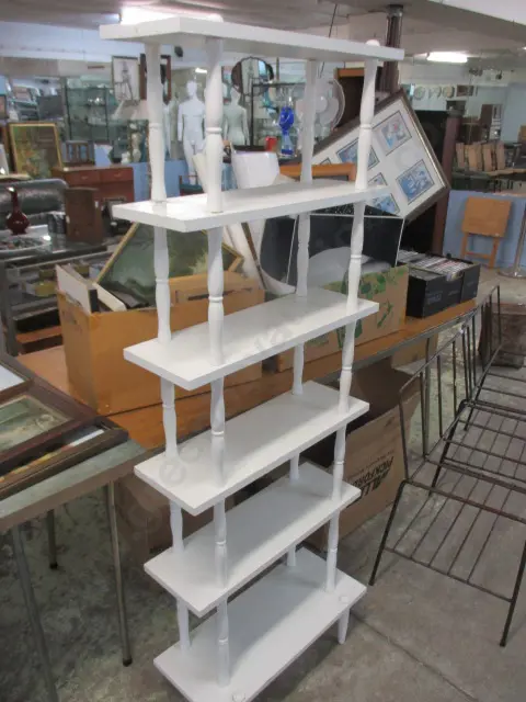 Display Shelf Image 1++
