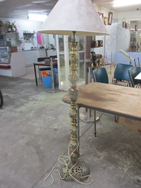Brass Std Lamp Image 1++