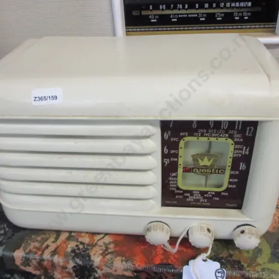 87 Majestic Radio