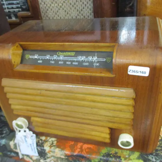 61 Courtney Radio