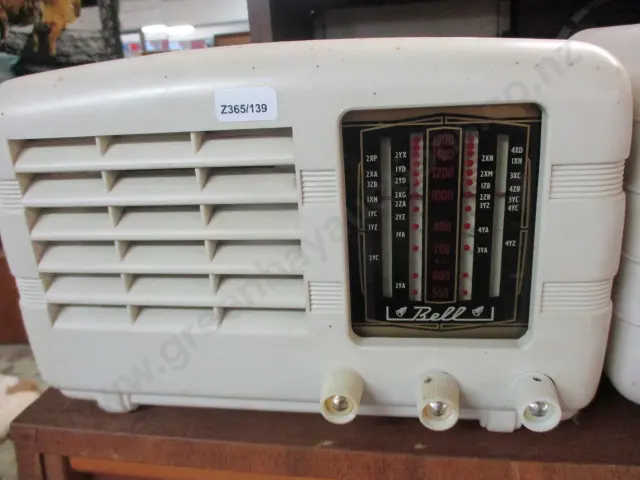 141 Bell Radio Image 1++