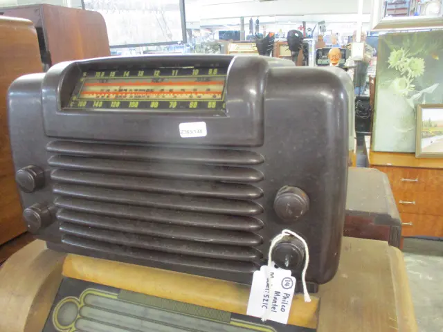 14 Philco Radio Image 1++