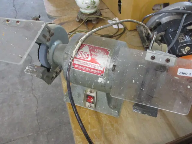 Bench Grinder Image 1++