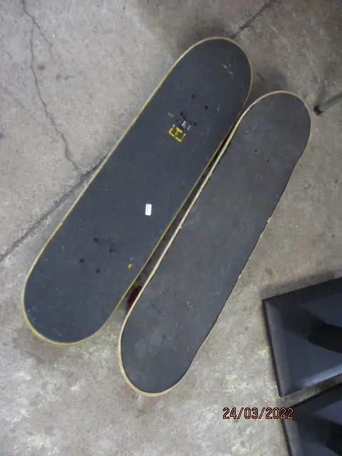 2 Skateboards Image 1++