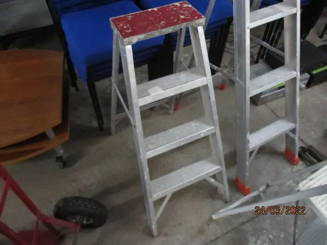 Step Ladder Image 1++