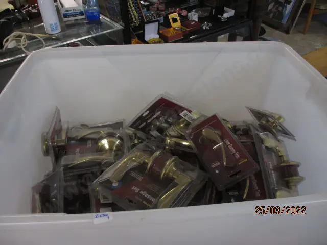 Door Latches and Handles Image 1++