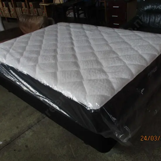 Queen Bed