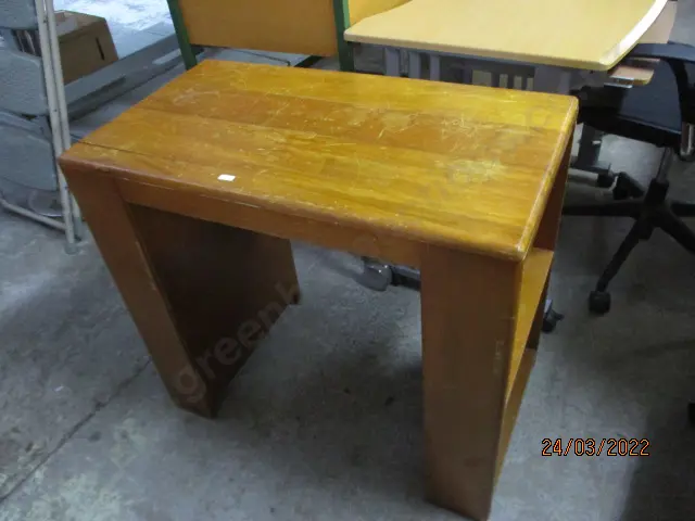Student Desk Image 1++