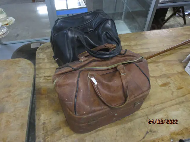 2 Bags Lawn Bowls Image 1++