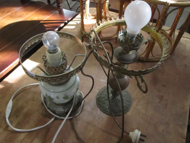 2 Lamp Bases Image 1++