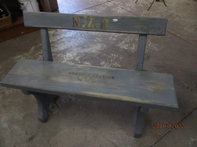 Garden Bench Image 1++