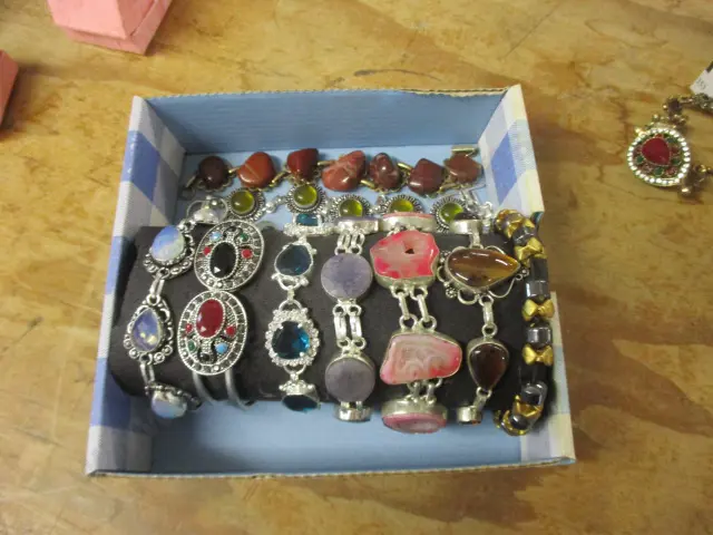Bracelets Image 1++
