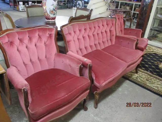 3 Piece Lounge Suite Image 1++