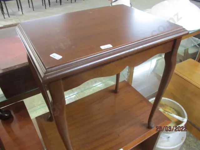 Side Table Image 1++