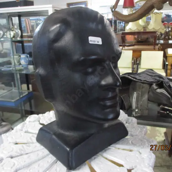 Hat mannequin