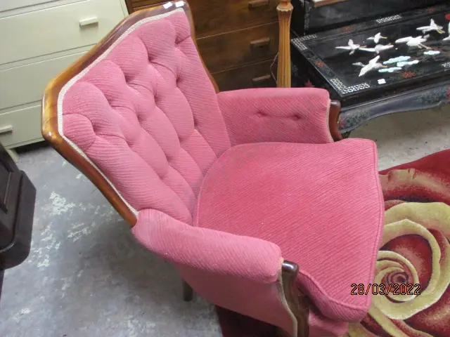 Lounge Chair Image 1++